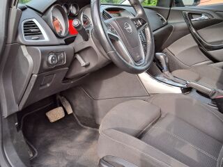 Opel Astra 2.0 121kW