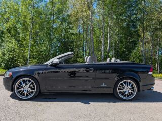Volvo C70 D5 SUMMUM 2.4 D5 132kW