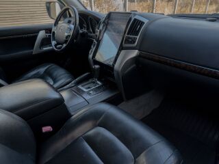 Toyota Land Cruiser V8 4.5 200kW