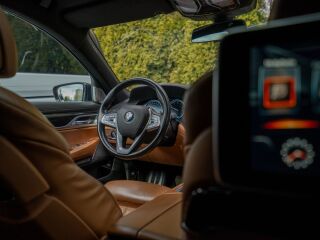BMW 750 i xDrive M-Sportpakett 4.4 330кВ