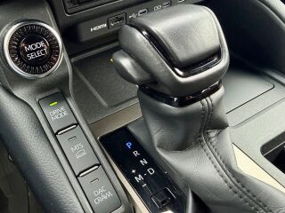 Toyota Land Cruiser SUV Prestige 2.8 D-4D 151kW