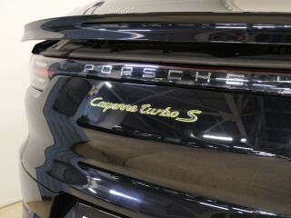 Porsche Cayenne Turbo S E-Hybrid 4.0 500кВ