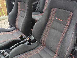 Volkswagen Golf GTI 2.0 2.0 8V 85kW