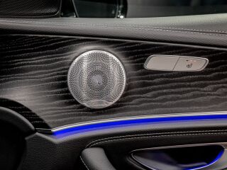 Mercedes-Benz E 300 AMG 4-MATIC 2.0 143kW