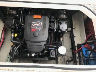Regal Commodore 2665 5.7