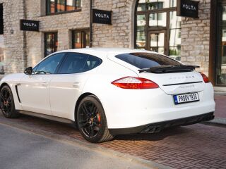 Porsche Panamera GTS 4.8 316kW