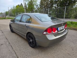 Honda Civic 1.8 103kW