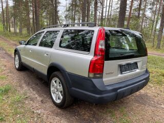 Volvo XC70 AWD D5 2.4 D5 TDi 120kW