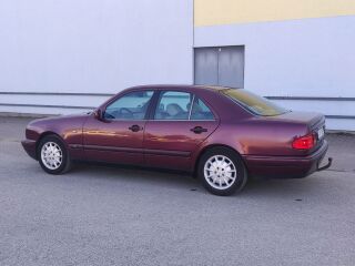 Mercedes-Benz E 200 2.0 R4 100kW