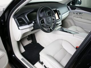 Volvo XC90 AWD MOMENTUM PRO INTELLI SAFE MY20 2.0 B5 KERS Mild Hybrid 183kW