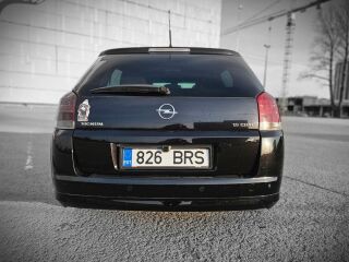 Opel Signum 1.9 88kW