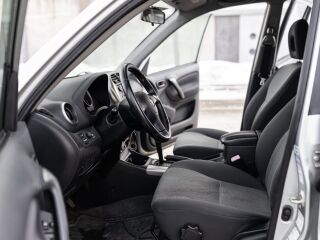 Toyota RAV4 Elegance Facelift 2.0 110kW