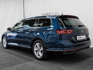Volkswagen Passat Elegance 2.0 147кВ