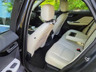 Jaguar F-Pace MY2017 / 4x4 / Meridian 2.0 R4 132kW