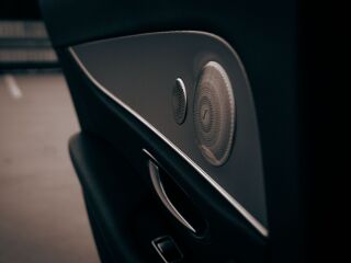 Mercedes-Benz E 300 2.0 143kW