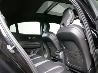 Volvo S60 AWD ULTIMATE DARK INTELLI SAFE PRO 2.0 B5 KERS Mild Hybrid 184кВ