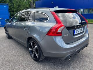 Volvo V60 R-Design 2.0 D4 140kW