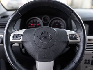 Opel Astra Elegance Facelift 1.6 85kW