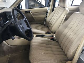 Mercedes-Benz 190 2.0 90кВ