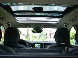 Volvo XC60 AWD Bright PLUS Intelli Safe Wntr 2.0 B4 MHEV Kerghübriid 145кВ
