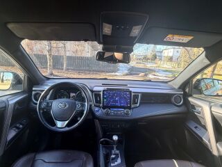 Toyota RAV4 2.5 114kW