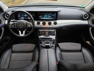 Mercedes-Benz E 300 2.0 225kW