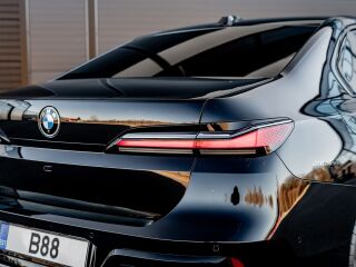 BMW 740 d xDrive M-Sportpakett 3.0 R6 210кВ