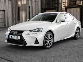 Lexus IS 300h 2.5 133kW