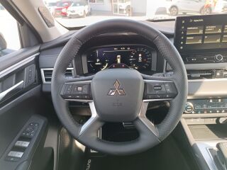 Mitsubishi Outlander Instyle Plus 4WD 2.4 PHEV 225kW