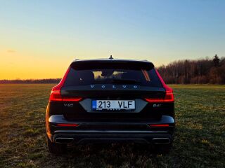 Volvo V60 Cross Country AWD Inscription B4 KERS 2.0 145kW