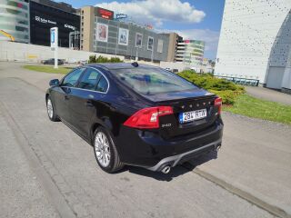 Volvo S60 R -Design 2.0 R4 100kW