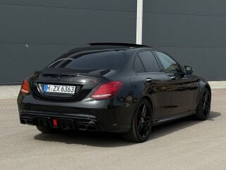 Mercedes-Benz C 63 AMG S 4.0 V8 Biturbo 375kW