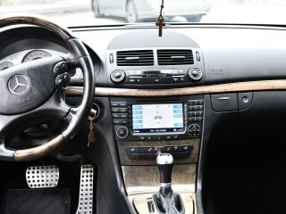 Mercedes-Benz E 320 avantgarde 3.0 165kW