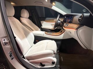 Mercedes-Benz E 300 de 4Matic 2.0 225кВ