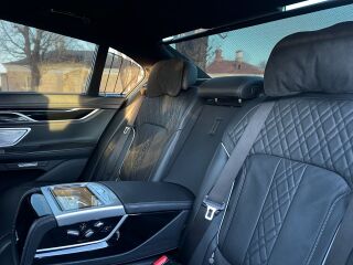 BMW 750 M Sport 4.4 330kW