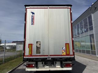 Schmitz Semitrailer Curtainsider Standard