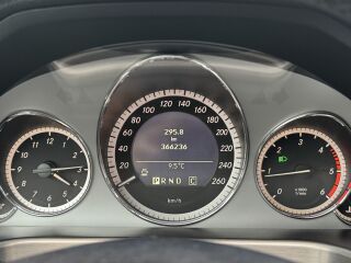 Mercedes-Benz E 220 2.1 125кВ