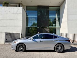 Lexus ES 300h Limited Edition 2.5 160kW