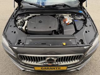 Volvo V90 Luxury AWD Long Range MY23 2.0 T6 Recharge Twin Engine Plug-in-Hybrid 293кВ