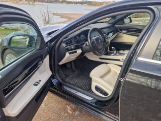 BMW 750 3.0 280кВ