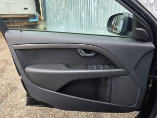 Volvo V70 Momentum Black Solid 2.0 88kW