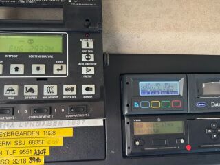 Mercedes-Benz Actros 1835 4x2 SIDE OPENING + CARRIER SUPRA 1150  260kW