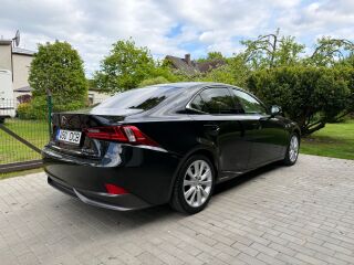 Lexus IS 300h 25th Edition 2.5 133kW