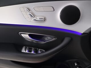 Mercedes-Benz E 300 e 4Matic Avantgarde Plug in 2.0 R4 155kW