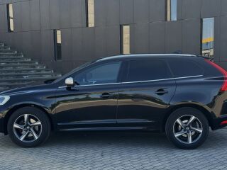 Volvo XC60 R-DESIGN FFD 140kW