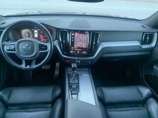 Volvo XC60 AWD R-design 2.0 140kW