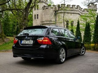BMW 330 3.0 R6 170kW