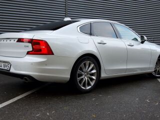 Volvo S90 Momentum D4 2.0 R4 TDI CR 140kW