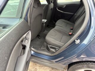 Volvo V40 Cross Country Momentum 1.6 D2 84kW