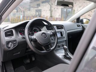 Volkswagen Golf 1.2 77кВ